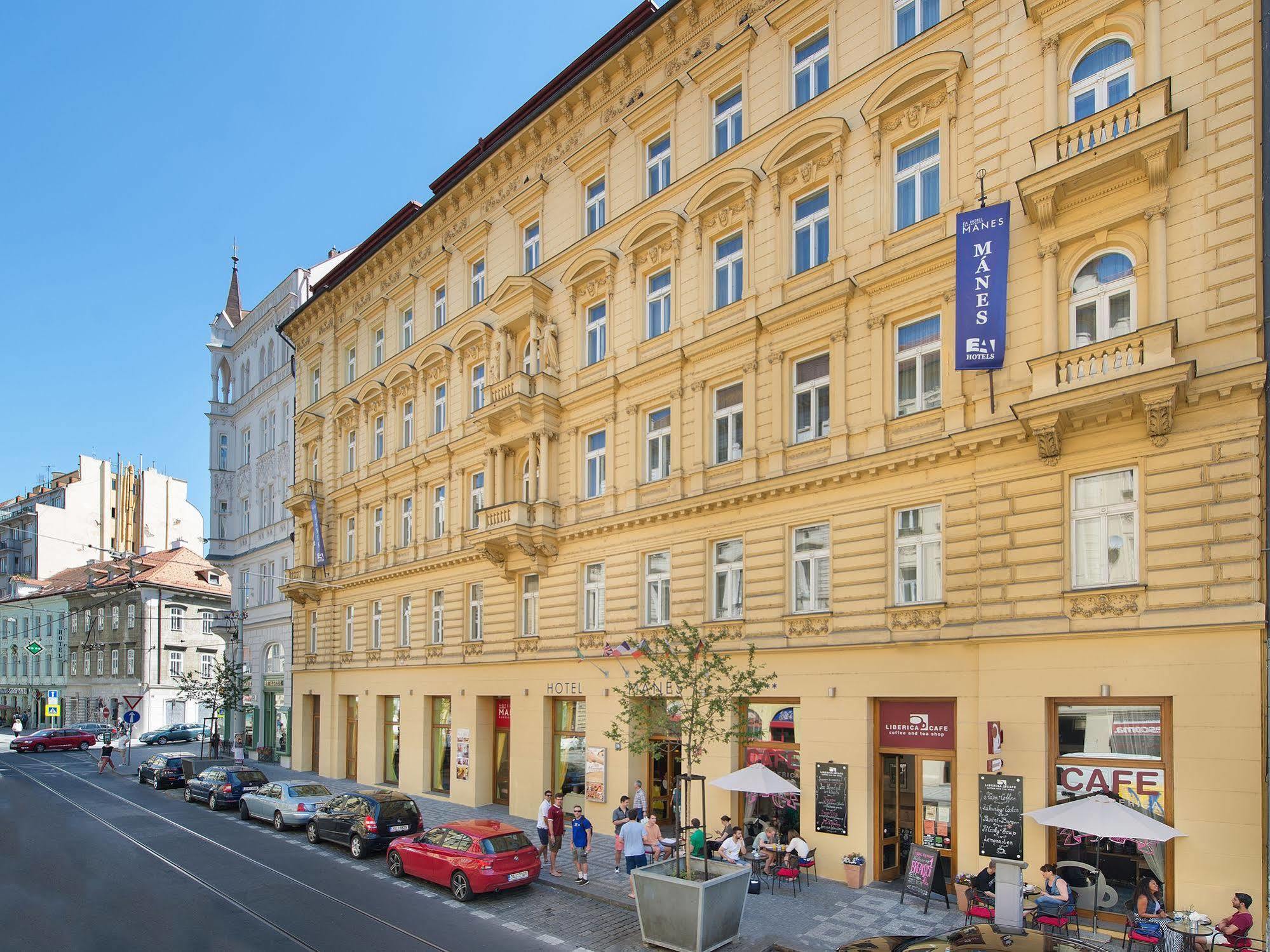 Ea Hotel Tosca Прага Экстерьер фото
